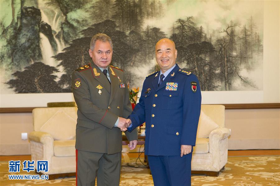 （XHDW）许其亮会见俄罗斯国防部长